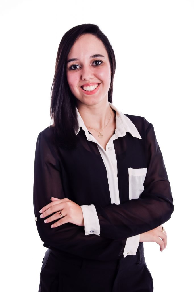 Dra. Leticia (1) - Menezes Bonato Advogados Associados